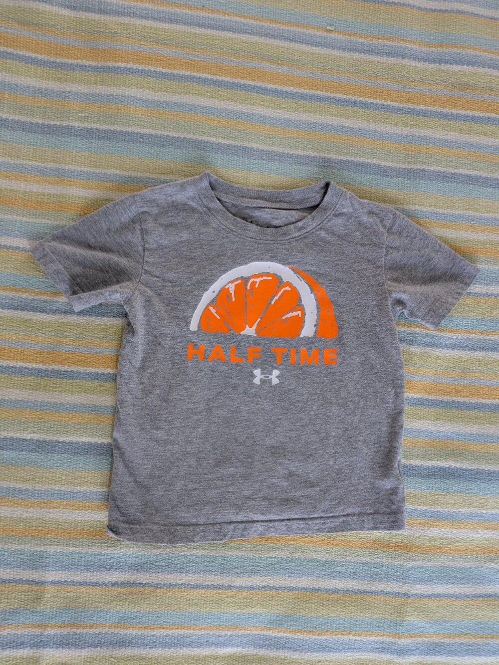 🛍️ BUNDLE ONLY • Under Armour Half Time tee size 4